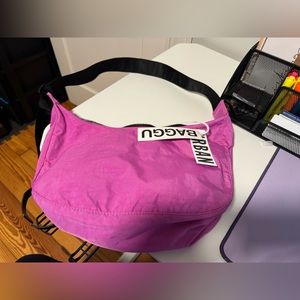 BAGGU Medium Nylon Crescent Bag in Extra Pink